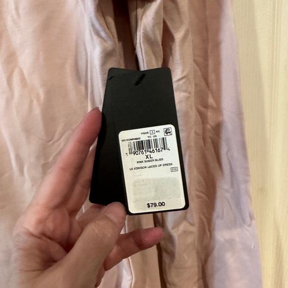 NWT knee length shift dress- Guess- size XL - Picture 4 of 5